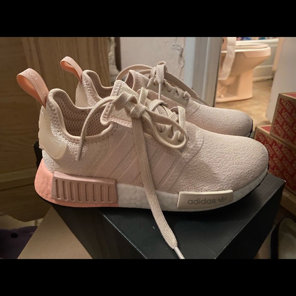 Women's Adidas NMD R1 Casual Sneakers Linen Vapour pink 6.0